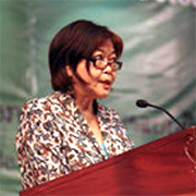 ティナ・エブロー